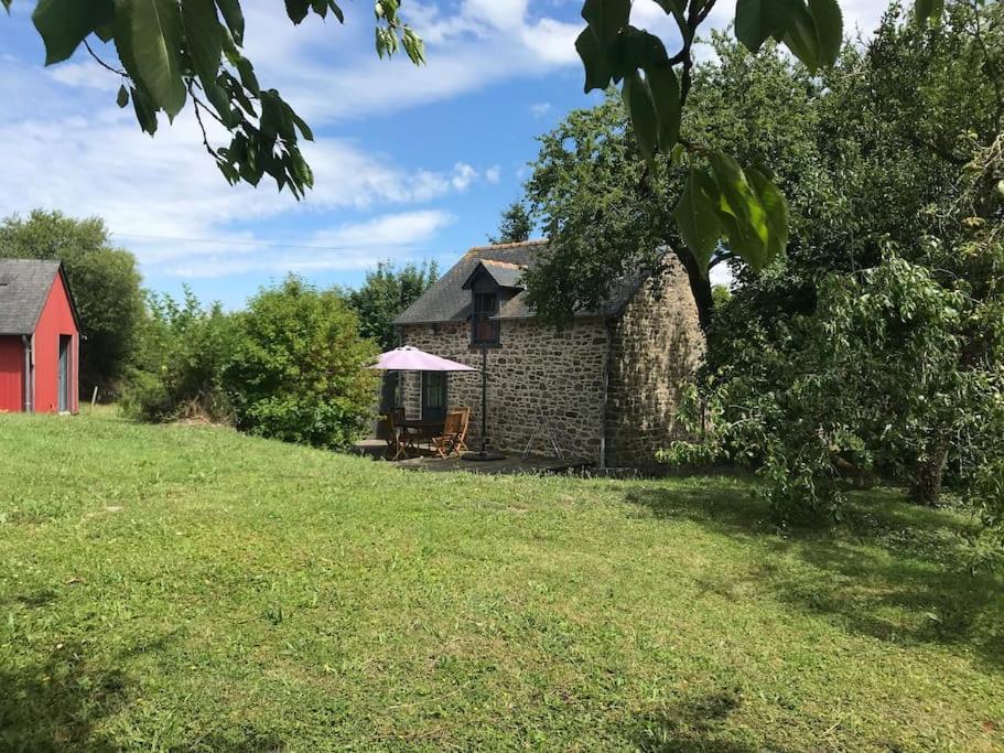Maisonnette Au Pied Du Mont Dol Buitenkant foto